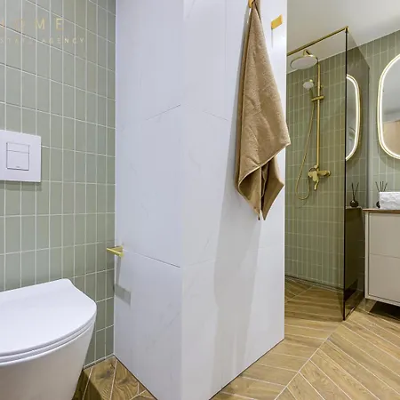 Apartament Cozy Old Town With Free Parking, Ac & Kitchen *